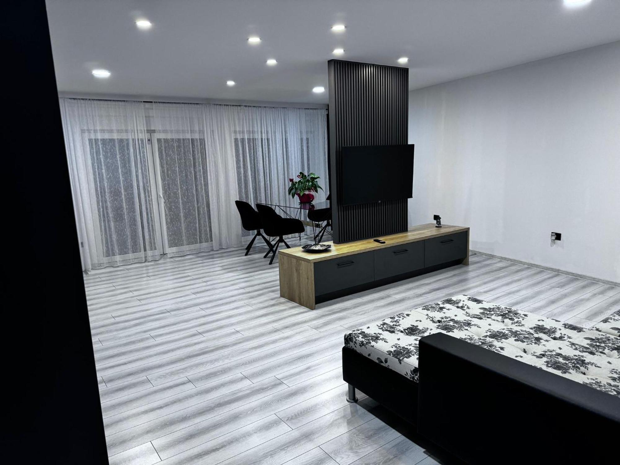 Whitehouse2 Apartment อาราด ภายนอก รูปภาพ